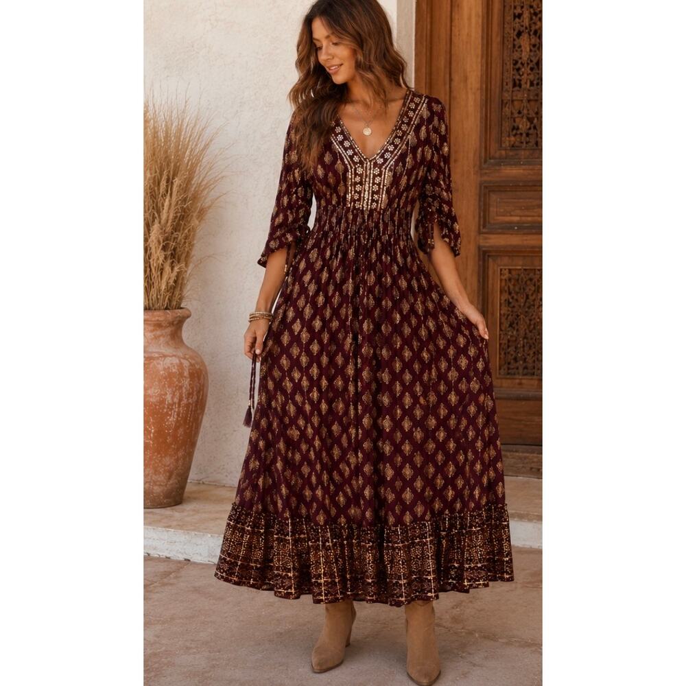 Me 2 Magic Burgundy Gold Foil Boho Maxi Dress Smocked Waist Size Small